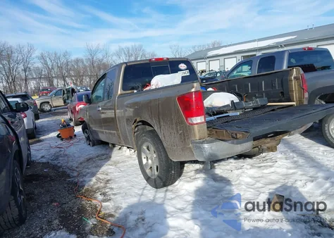 2004 Nissan Titan Se z USA, uszkodzony, nr VIN 1N6AA06A04N574640